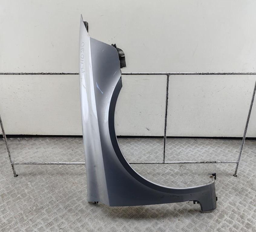 крыло переднее правое Renault Laguna II 2006, 1.9 л., дизель, МКПП, серый, универсал, 8200258175