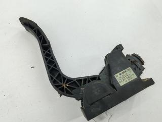 педаль Mercedes-Benz Vito 2001, 2.2 л., дизель, МКПП, чёрный, микроавтобус, 9013000404