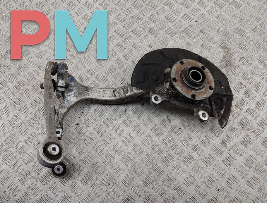 Кулак (корпус ступицы) передний правый Audi A4 B7 2004, 2.0 л., бензин, МКПП, синий, седан, 8E0407242B - фото №1