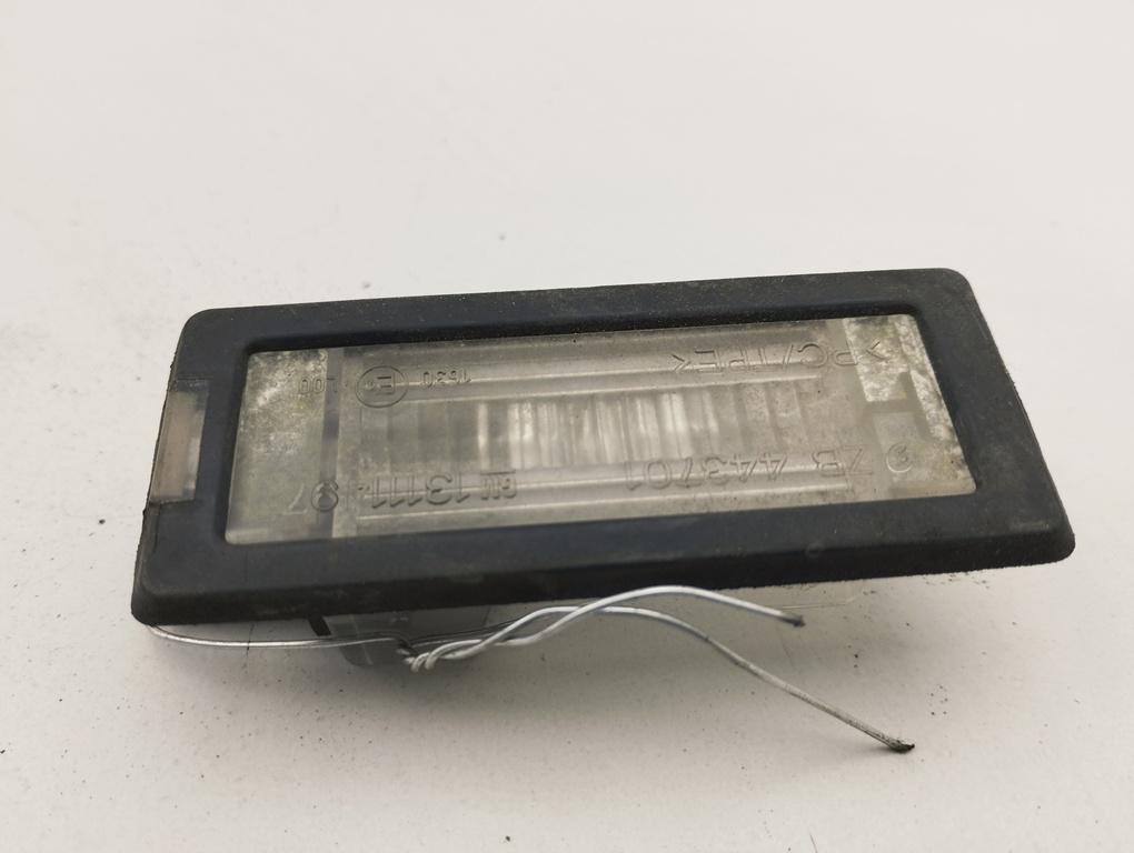 подсветка номера Opel Vectra C 2008, 1.9 л., дизель, МКПП, серый, универсал, 13111497