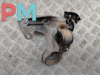 кронштейн (крепление) Audi A4 B7 2005, 2.0 л., дизель, АКПП, синий, универсал, 8E0199352F