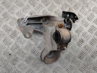 кронштейн (крепление) Audi A4 B7 2005, 2.0 л., дизель, АКПП, синий, универсал, 8E0199352F