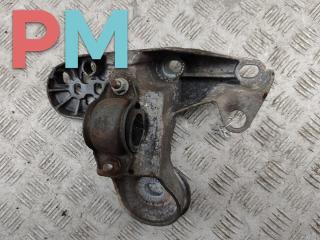 кронштейн (крепление) Audi A4 B7 2005, 2.0 л., дизель, АКПП, синий, универсал, 8E0199351