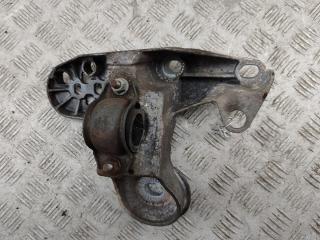 кронштейн (крепление) Audi A4 B7 2005, 2.0 л., дизель, АКПП, синий, универсал, 8E0199351
