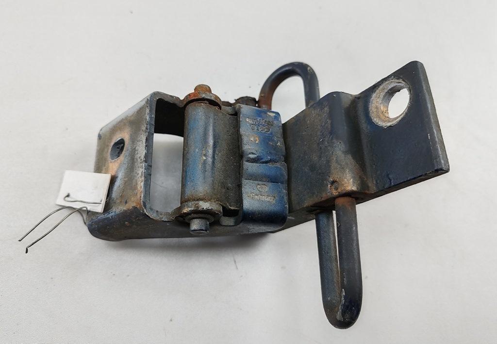 петля двери Audi A4 B5 1997, синий, универсал, 8D0831411