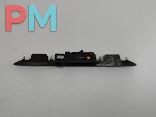 накладка подсветки номера Audi A4 B6 2003, 1.9 л., дизель, МКПП, серый, седан, 8E0827574C