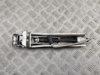 домкрат Audi A4 B7 2004, 2.0 л., бензин, МКПП, синий, седан, 8E0011031D
