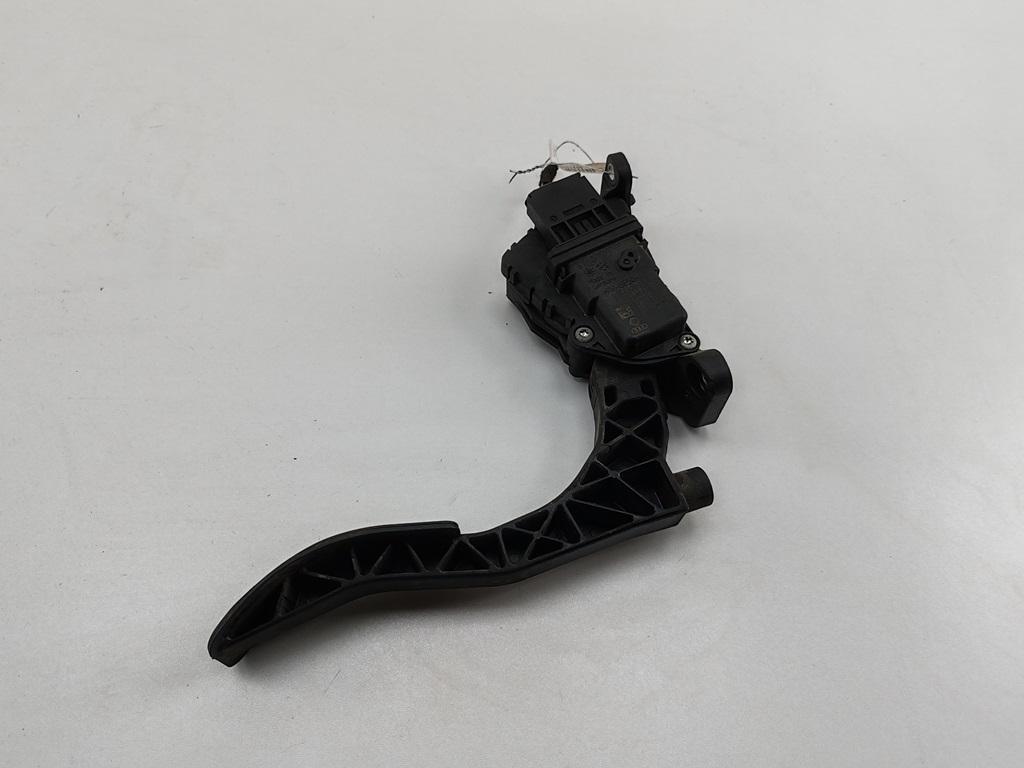 педаль Audi A6 C6 2004, 2.0 л., дизель, МКПП, чёрный, седан, 4F1721523A