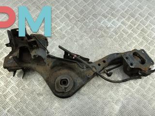 рычаг задний левый Nissan Qashqai 1 поколение [рестайлинг] 2013, 1.5 л., дизель, МКПП, красный, внедорожник 5 дв.