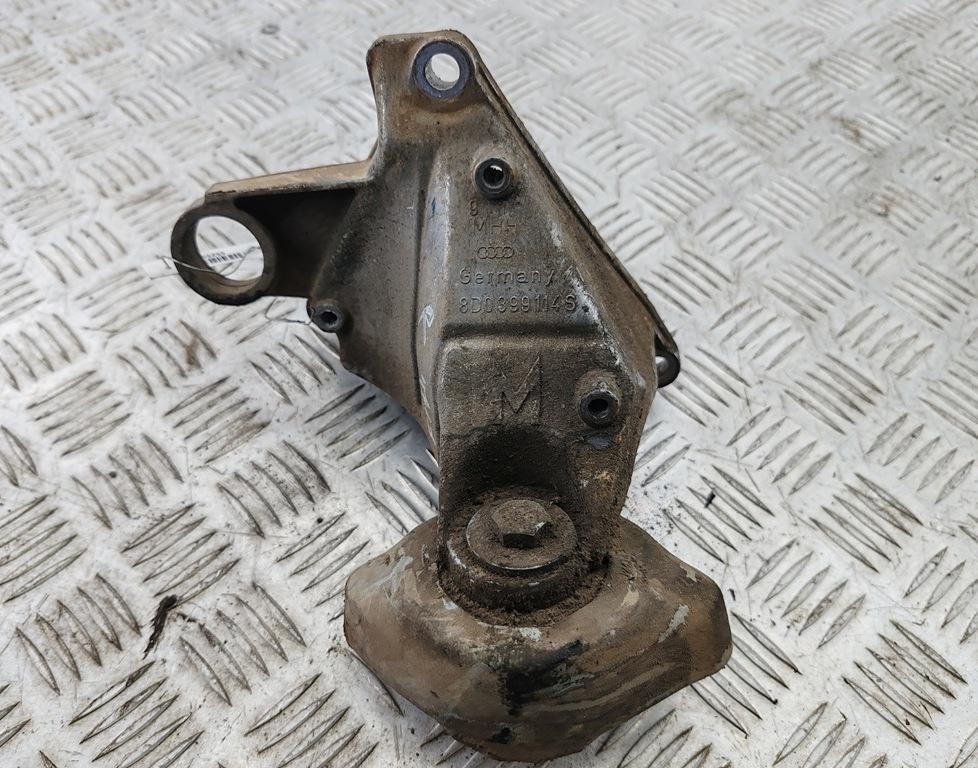 кронштейн КПП Volkswagen Passat B5 1998, 1.8 л., бензин, МКПП, серый, универсал, 8D0399114S