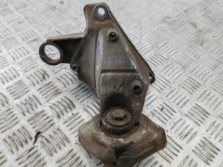 кронштейн КПП Volkswagen Passat B5 1998, 1.8 л., бензин, МКПП, серый, универсал, 8D0399114S