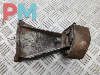 кронштейн КПП Volkswagen Passat B5 1998, 1.8 л., бензин, МКПП, синий, универсал, 8D0399113AB