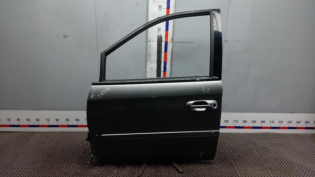 дверь передняя левая Chrysler Voyager 5 поколение 2007, 2.8 л., CRD, дизель, АКПП, минивэн - фото №1