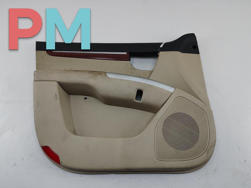 обшивка двери передняя левая Hyundai Santa Fe 2 поколение (CM) 2006, 2.2 л., дизель, МКПП, серый, внедорожник 5 дв., 82310-2B000 - фото №1