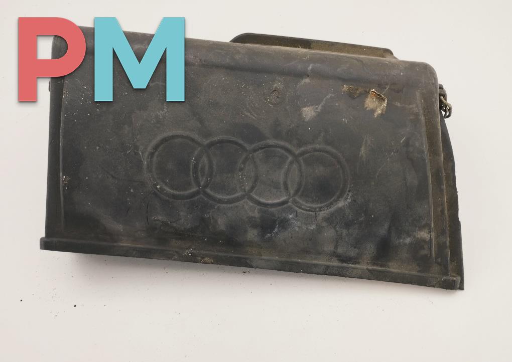 Кожух аккумулятора (короб АКБ) Audi 80 8A/B3 1988, 1.8 л., бензин, МКПП, серый, седан, 893915437 - фото №1