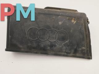 Кожух аккумулятора (короб АКБ) Audi 80 8A/B3 1988, 1.8 л., бензин, МКПП, серый, седан, 893915437