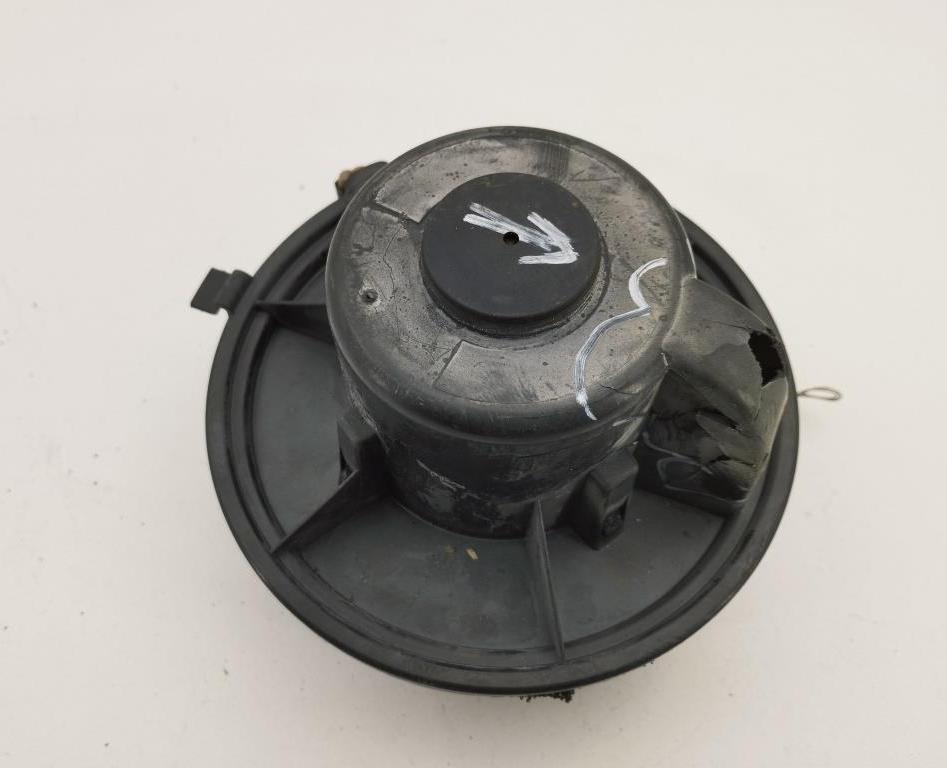 моторчик печки Audi 80 B4 1992, 2.0 л., бензин, МКПП, серый, седан, 012215