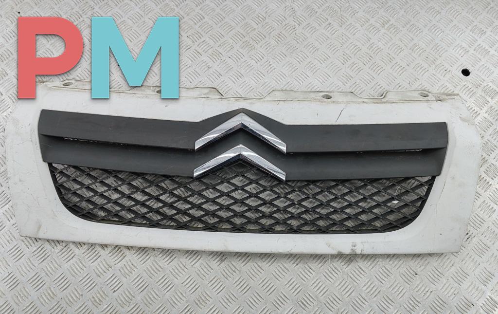 решетка радиатора Citroen Jumper 2 поколение 2008, белый, микроавтобус, 1306600070 - фото №1