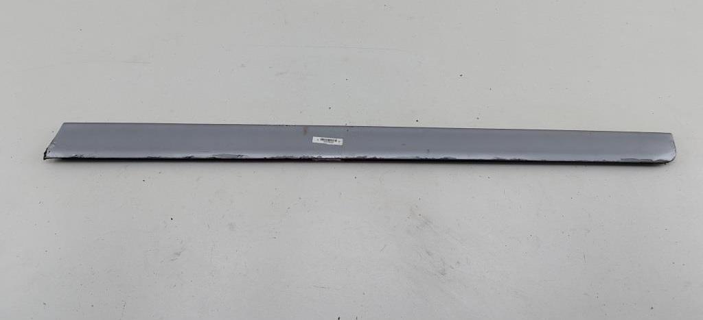 молдинг двери передней правой Audi A4 B6 2003, 1.9 л., дизель, МКПП, серый, седан, 8E0853960