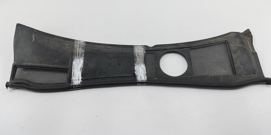 дождевик Audi A6 C5 2004, 2.5 л., дизель, АКПП, чёрный, универсал, 4B1819417C