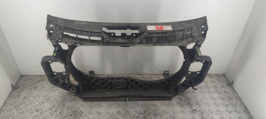 Рамка радиатора Audi A6 C6 2004, 2.0 л., дизель, МКПП, чёрный, седан