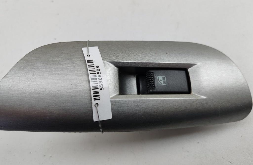 кнопка стеклоподъемника переднего правого Hyundai Coupe 2002, 2.0 л., бензин, МКПП, красный, купе, 935752C100