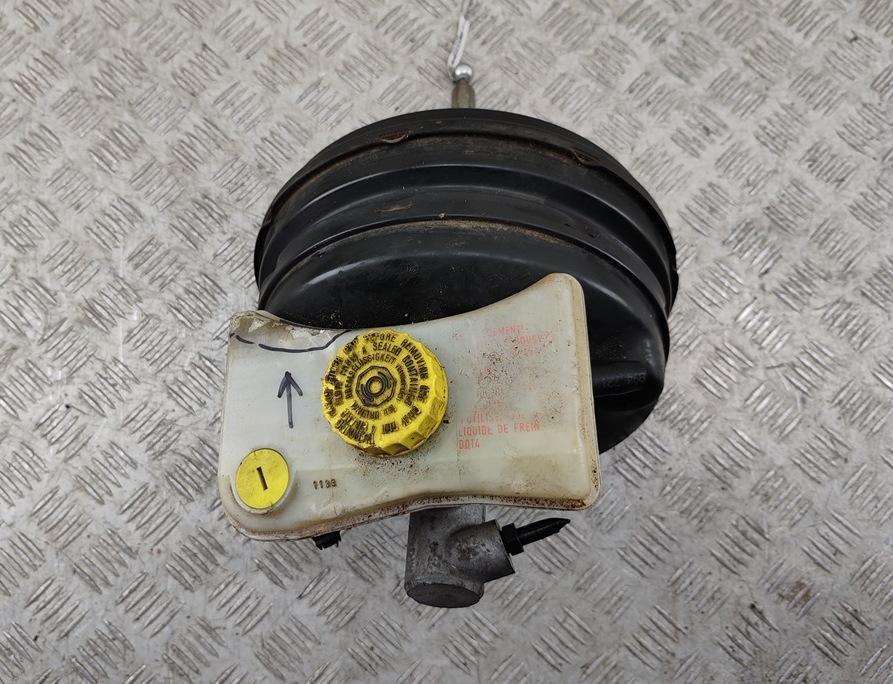 вакуумный усилитель тормозов Volkswagen Passat B5+ (GP) 2003, 2.0 л., бензин, МКПП, чёрный, универсал, 3B0614105A