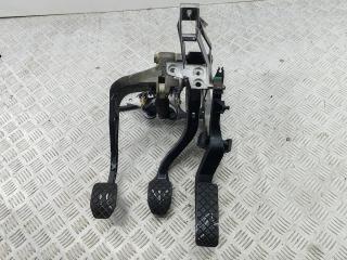 узел педальный (блок педалей) Volkswagen Passat B5 1997, 1.6 л., бензин, МКПП, зелёный, универсал, 8D1721117E