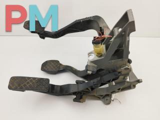 узел педальный (блок педалей) Volkswagen Passat B5 1997, 1.9 л., дизель, МКПП, серый, седан, 8D1721117E