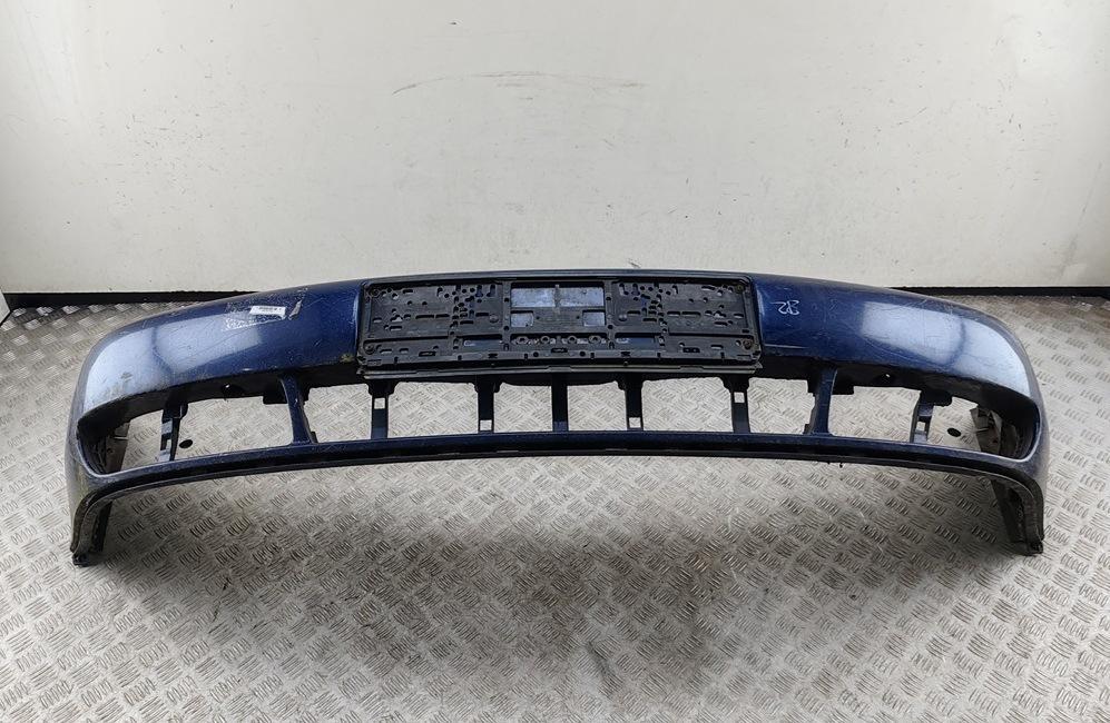 бампер передний Audi A4 B5 1997, дизель, синий, универсал, 8D0807111