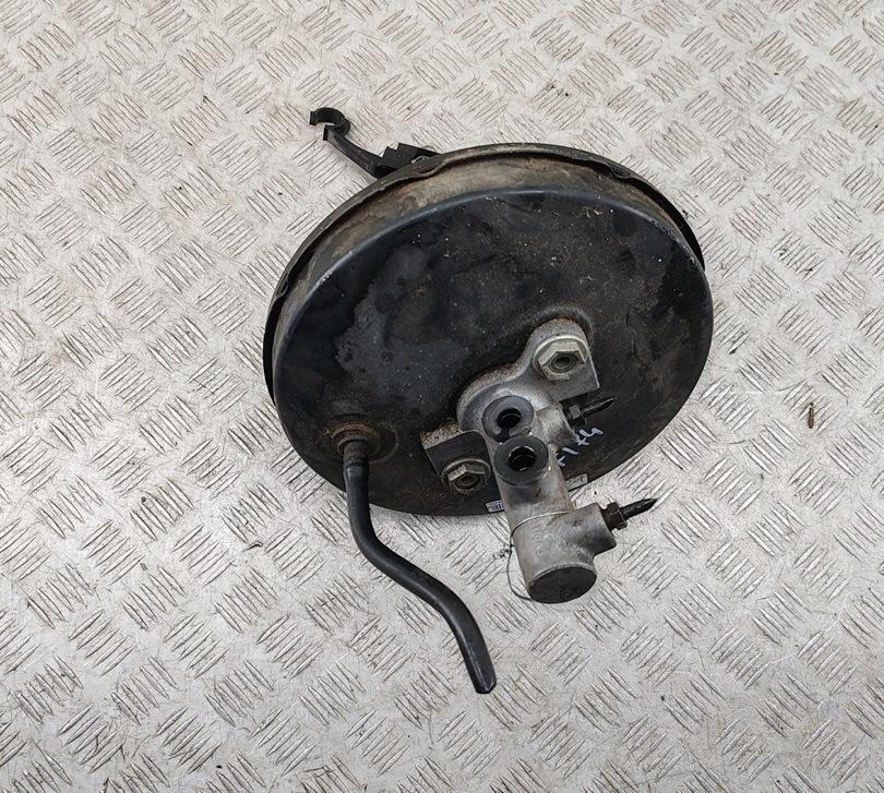вакуумный усилитель тормозов Volkswagen Passat B5 1998, 1.8 л., бензин, МКПП, серый, универсал, 8D0612105F - фото №1