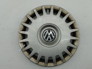 колпак колесный Volkswagen Golf-4 2000, 1.4 л., бензин, МКПП, серый, хетчбэк 5 дв., 1J0601147