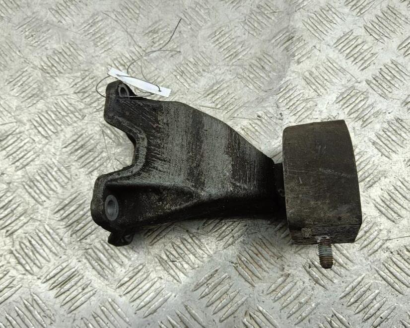 кронштейн КПП Volkswagen Passat B5 1997, 1.6 л., бензин, МКПП, красный, универсал, 8D0399113AB