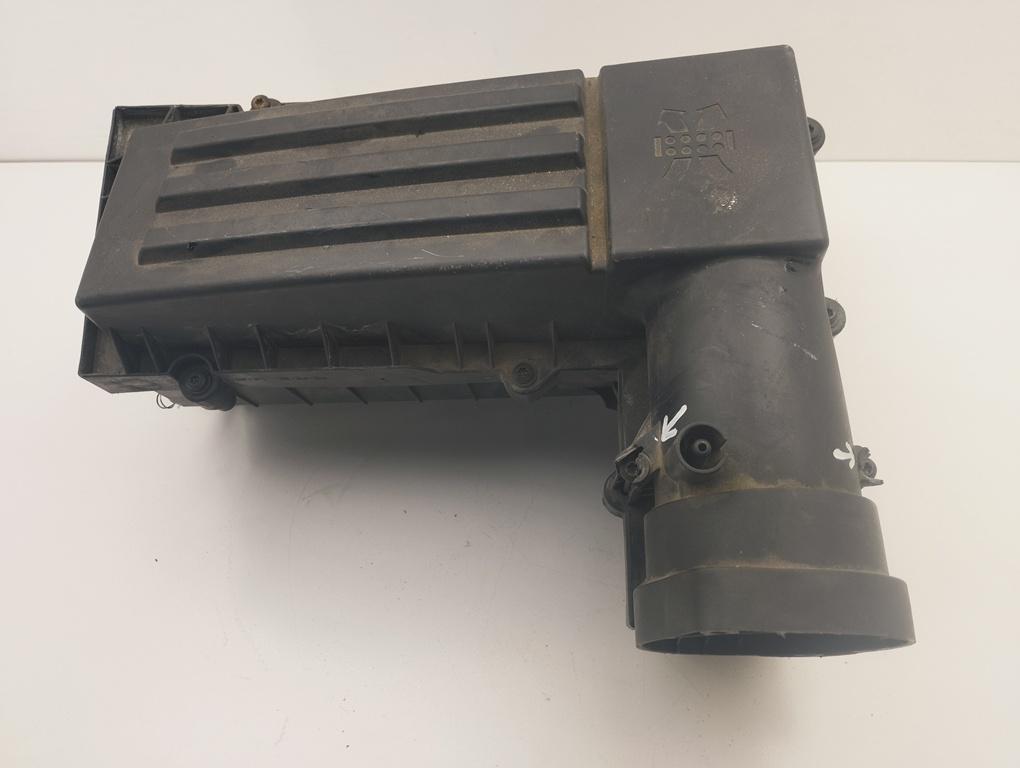 корпус воздушного фильтра Volkswagen Passat B6 2006, 2.0 л., дизель, МКПП, чёрный, универсал, 3C0129607AG