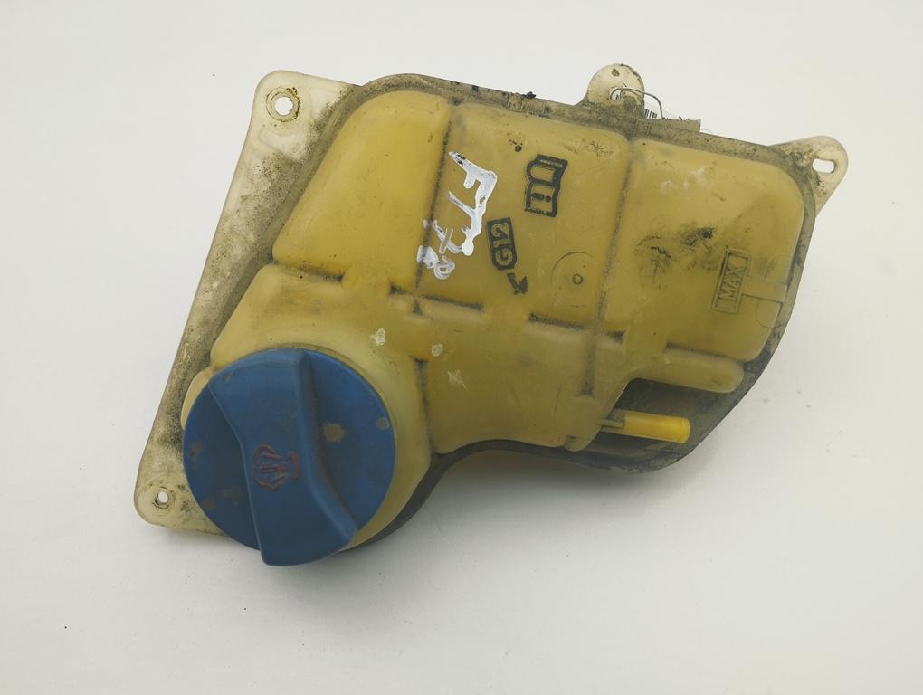бачок расширительный Volkswagen Passat B5+ (GP) 2001, 1.6 л., бензин, 8D00121403