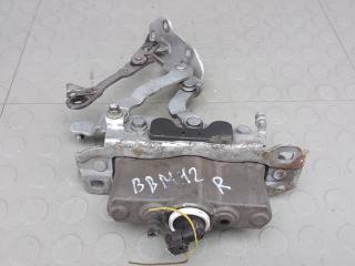 петля капота Mercedes-Benz E-Класс W212/S212/C207/A207 2011, 3.0 л., E350	CDI, дизель, АКПП, седан