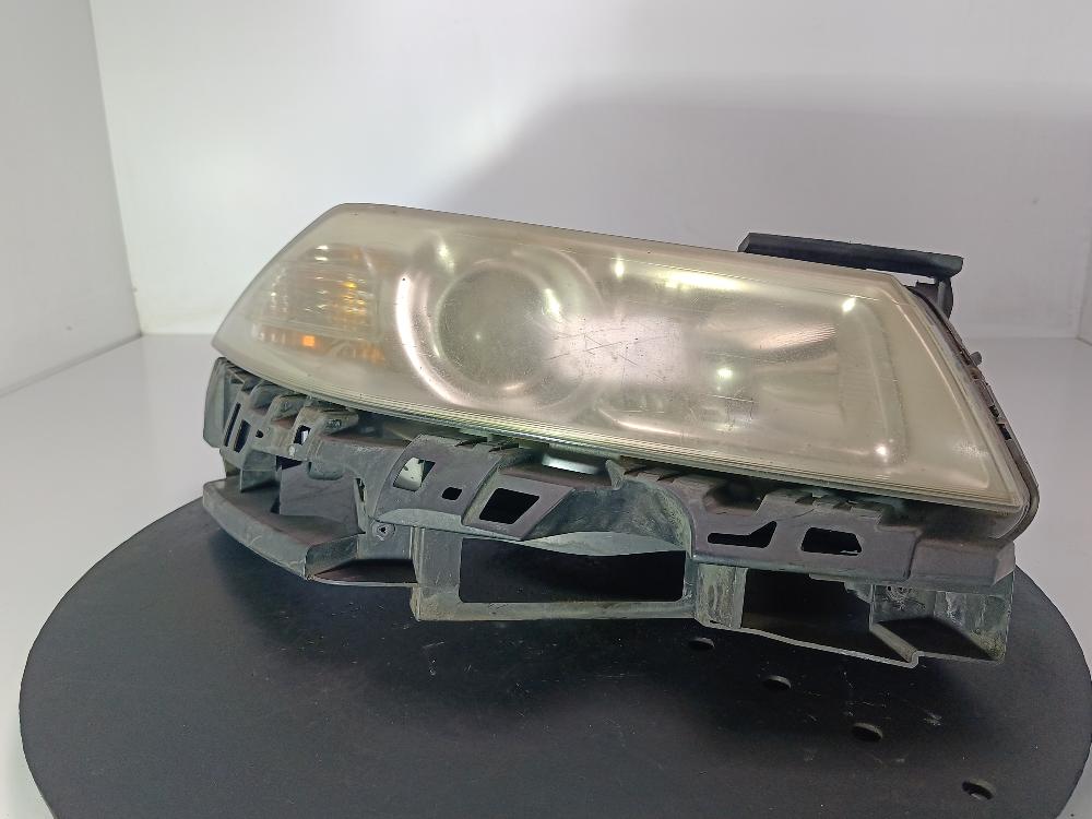 фара правая Renault Megane 2 поколение 2005, цвет, 8200412742 - фото №1