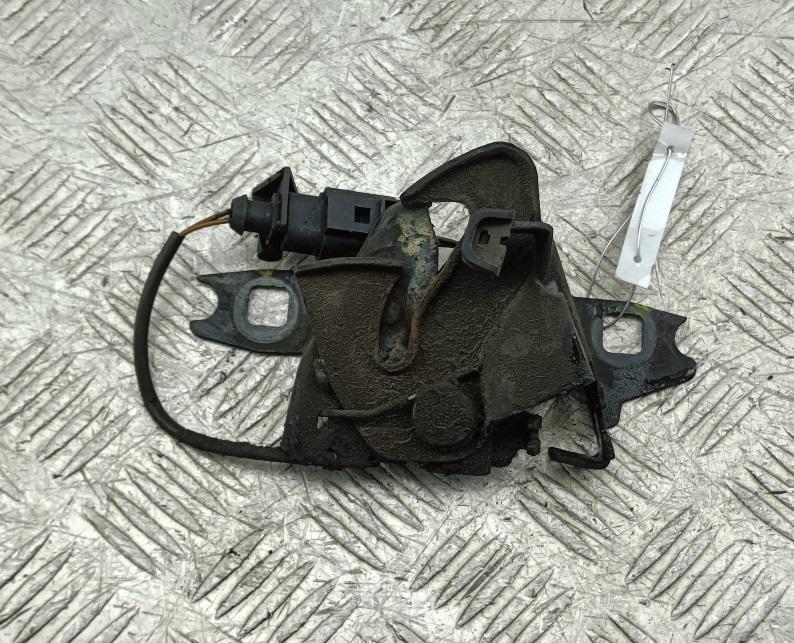 замок капота Skoda Octavia mk1 (A4 1U) 2001, 1.4 л., бензин, МКПП, синий, хетчбэк 5 дв.