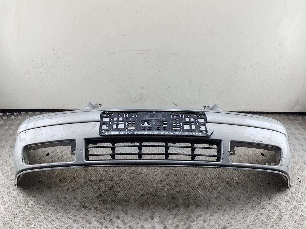бампер передний Volkswagen Golf-4 1999, бензин, серый, хетчбэк 3 дв., 1J0807221