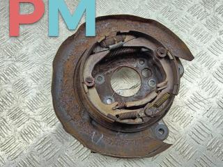 защитный кожух тормозного механизма Mitsubishi Outlander 1 поколение 2004, 2.0 л., бензин, МКПП, чёрный, внедорожник 5 дв.