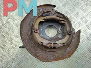 защитный кожух тормозного механизма Mitsubishi Outlander 1 поколение 2004, 2.0 л., бензин, МКПП, чёрный, внедорожник 5 дв.