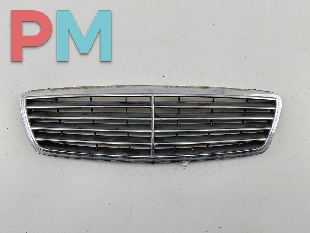 решетка радиатора Mercedes-Benz C-Класс W203/S203/CL203 2001, синий, универсал, 2038800183 - фото №1