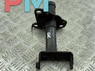 кронштейн переднего бампера Volkswagen Passat B5 1997, 1.6 л., бензин, МКПП, красный, универсал, 3B0807134A