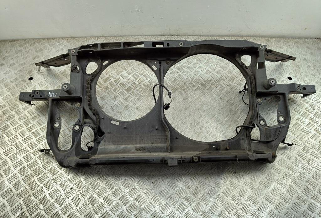 Рамка радиатора Volkswagen Passat B5+ (GP) 2003, 1.8 л., бензин, АКПП, серый, седан, 3B0805594BL
