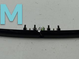 накладка подсветки номера Volkswagen Passat B5 1997, 2.3 л., бензин, МКПП, зелёный, седан, 3B0827757