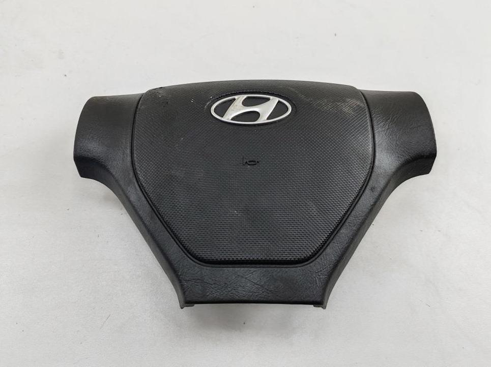 подушка безопасности водителя Hyundai Coupe 2002, 2.0 л., бензин, МКПП, красный, купе