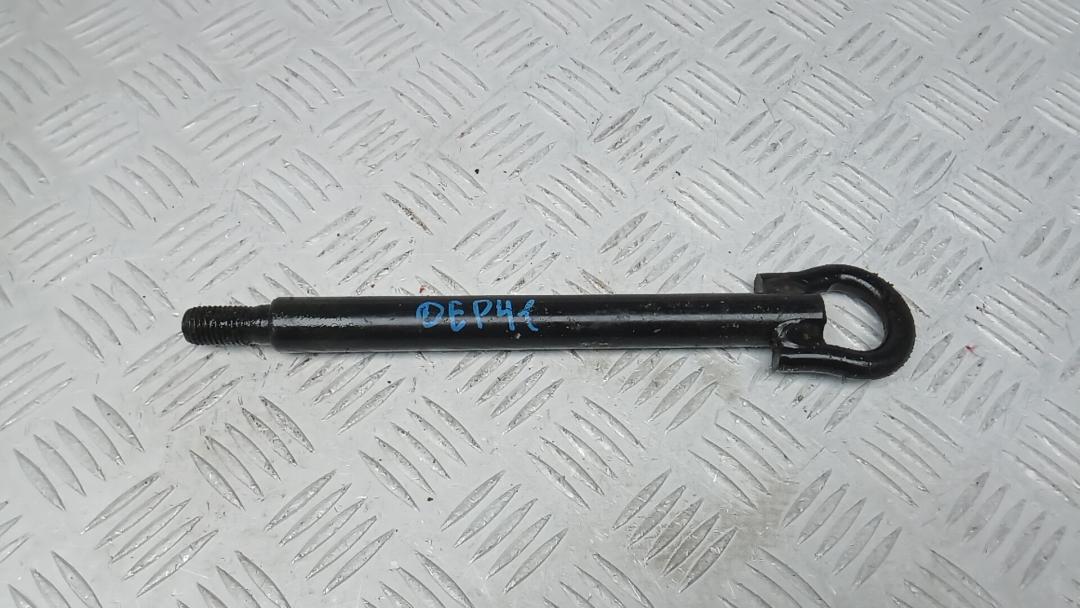 крюк буксировочный Renault Megane 3 поколение 2010, 1.5 л., дизель, МКПП, хетчбэк 5 дв. - фото №1