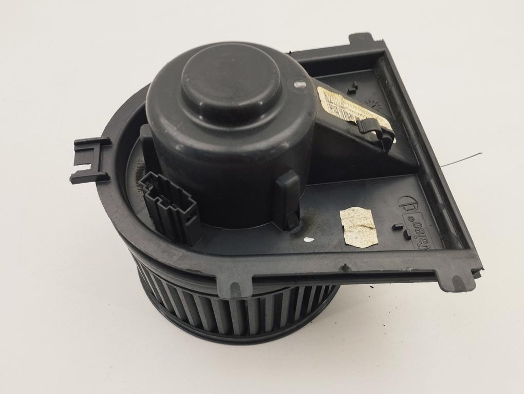 моторчик печки Volkswagen Golf-4 2001, 1.9 л., дизель, МКПП, чёрный, универсал, 1J1819021B