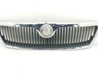 решетка радиатора Skoda Octavia mk2 (A5 1Z) 2008, красный, универсал, 1Z0853668