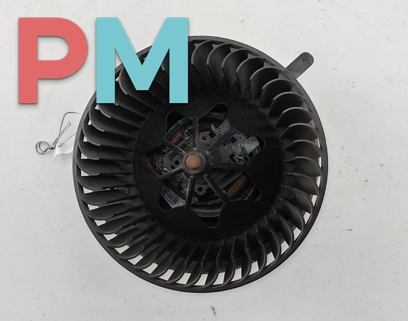 моторчик печки Volkswagen Passat B6 2007, 1.9 л., дизель, МКПП, чёрный, универсал, 3C1820015L - фото №1